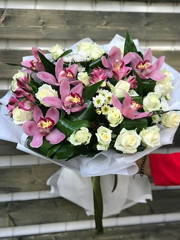 Букет цветов из: Розы и Хризантемы в Пластун