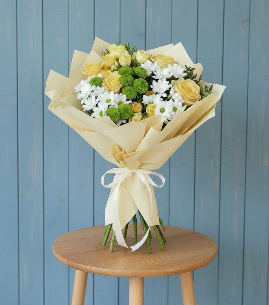 Букет цветов из: Хризантемы и Розы в Пластун