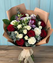 Букет цветов из:  Розы и Альстромерии #REPLACE_PRED# Пластун