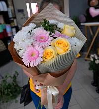 Букет цветов из:  Герберы, Розы и Хризантемы в Пластун