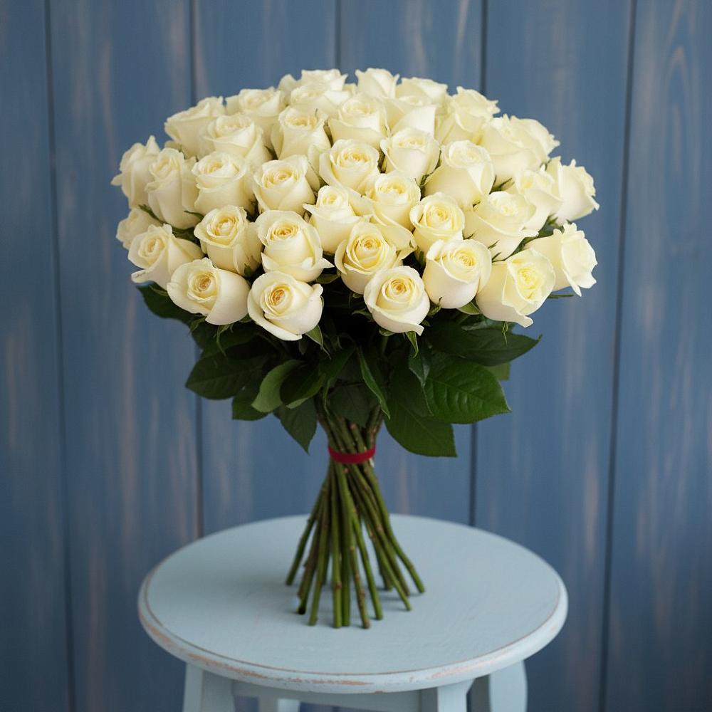 Букет 51 Белая роза Эдлесс Лав в Пластун