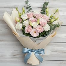 Букет цветов из:  Лизиантусы #REPLACE_PRED# Пластун