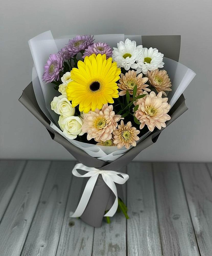 Букет цветов из: Розы, Герберы и Хризантемы в Пластун