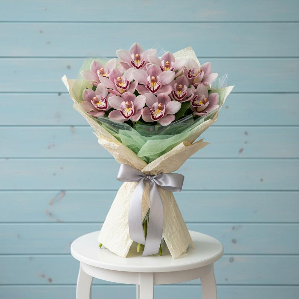Букет цветов из: Орхидеи и Розы в Пластун