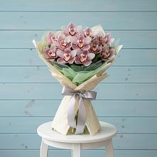 Букет цветов из:  Орхидеи и Розы в Пластун