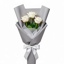 Букет 3 белые розы в Пластун