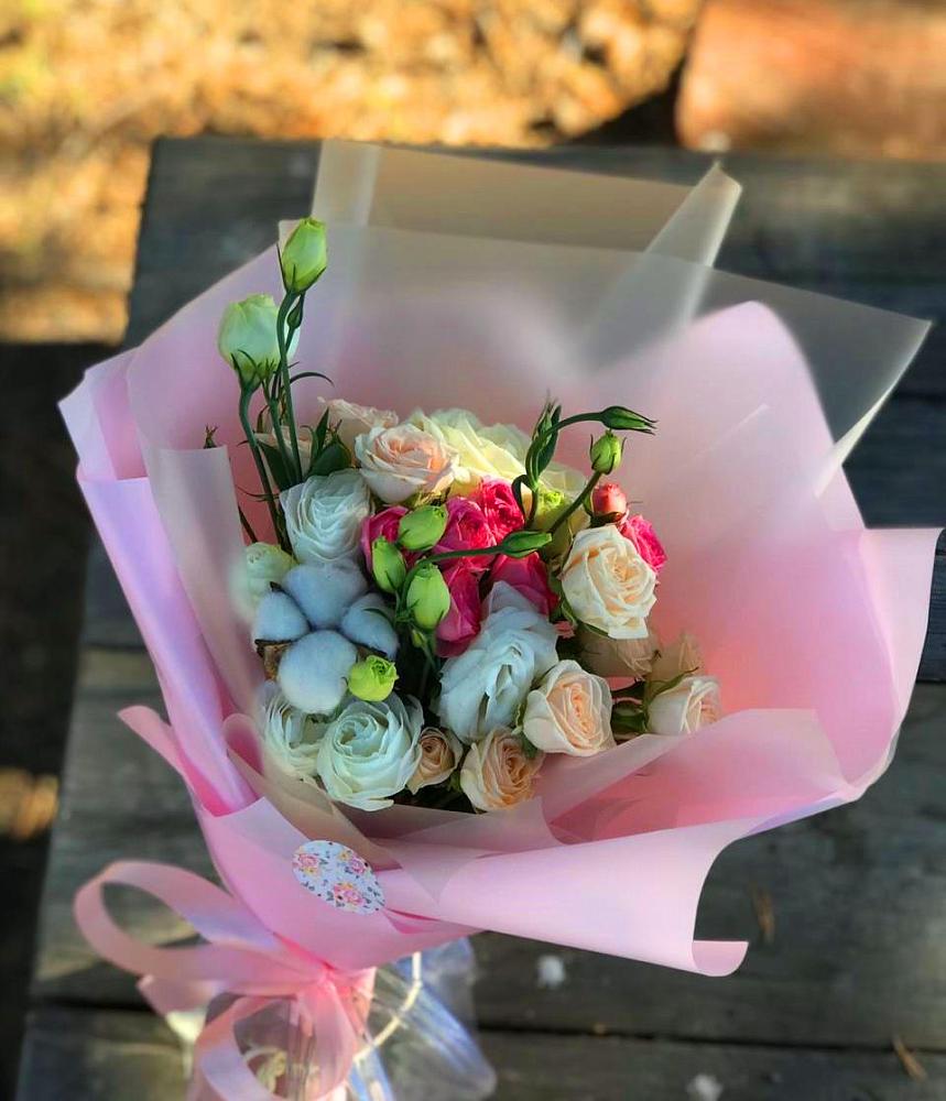 Букет цветов из: Розы и Лизиантусы в Пластун