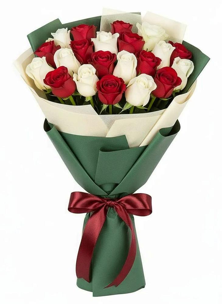 Букет Микс из красных и белых роз в Пластун