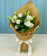 Букет цветов из:  Хризантемы и Лизиантусы #REPLACE_PRED# Пластун