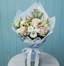 Букет цветов из:  Розы и Лизиантусы в Пластун