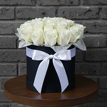 Цветочная композиция из Розы в шляпной коробке в Пластун